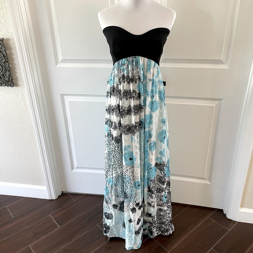 Diane von Furstenberg
Asti Silver Metallic Dot Maxi Dress